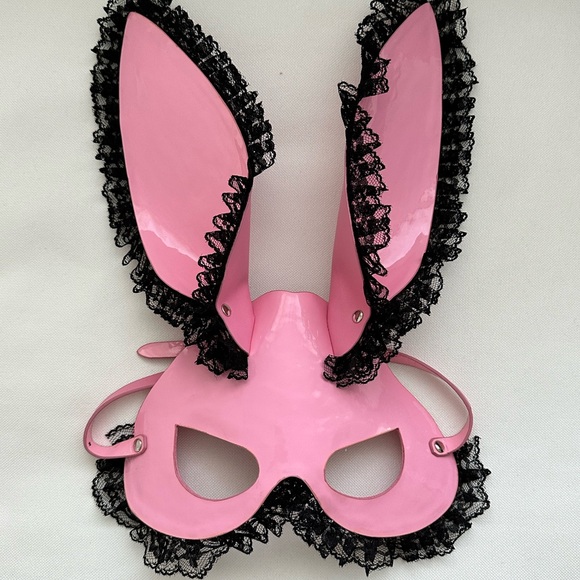 Dollskill - Widow bunny mask - Picture 4 of 4